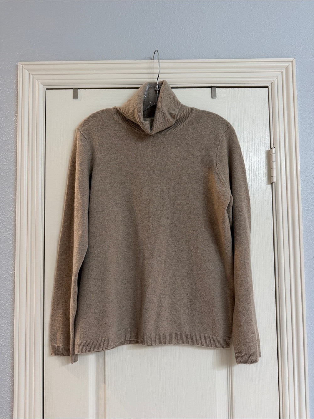 Neiman Marcus Women's Cashmere Taupe Turtleneck Sweater